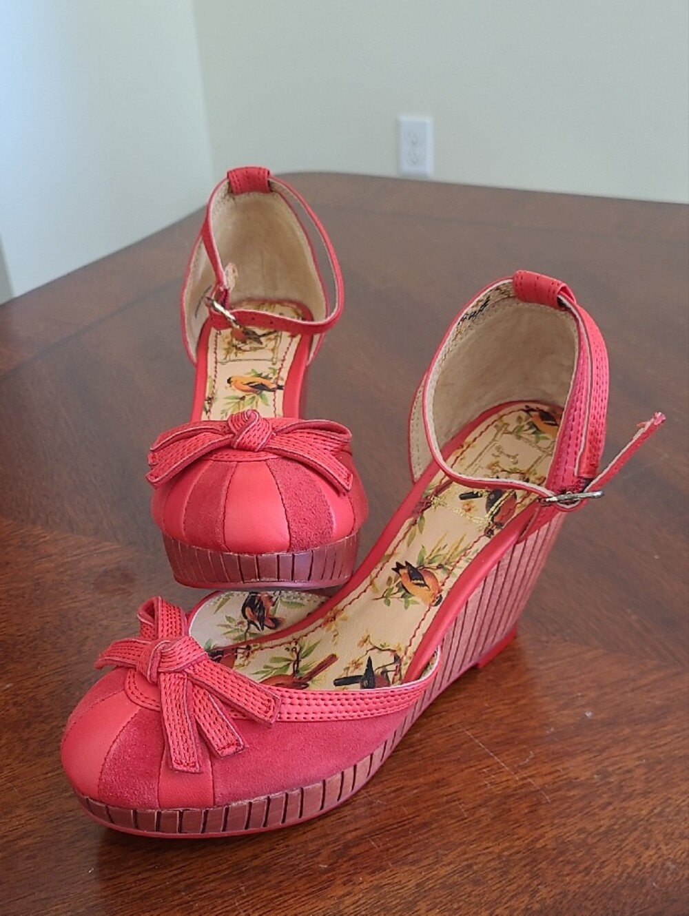 Like New, Miss L- Fire Pin-up Wedge Shoes Size 36, US 5.5-6. - Picture 14 of 15